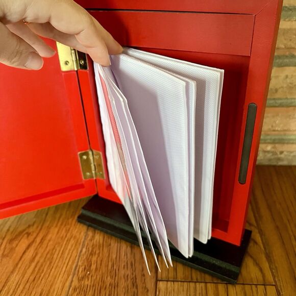 Red Door Photo Album By International Silver Co Brass Door Knob Christmas Wreath - Picture 7 of 11